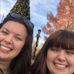 Meet your Posher, Leah